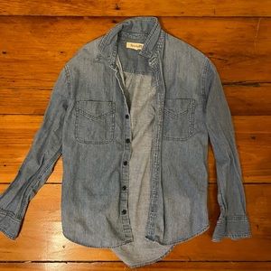 Madewell Women’s Chambray Denim Button Down Long Sleeve Shirt